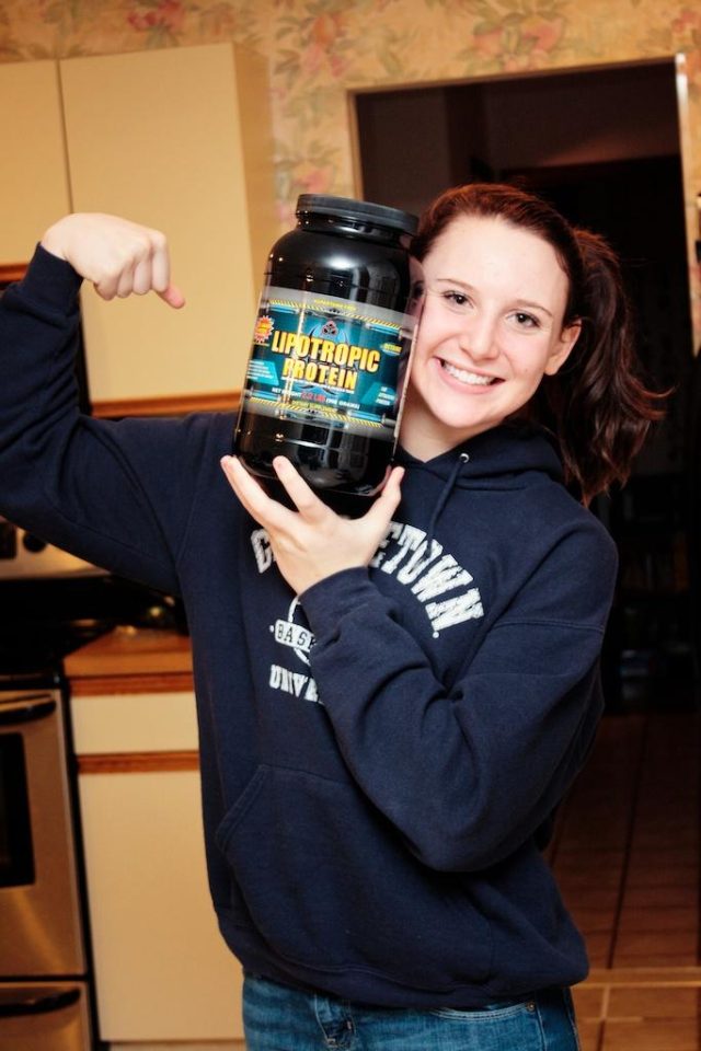 Protein Powders vs. Meal Replacement Shakes: Whats the Difference?