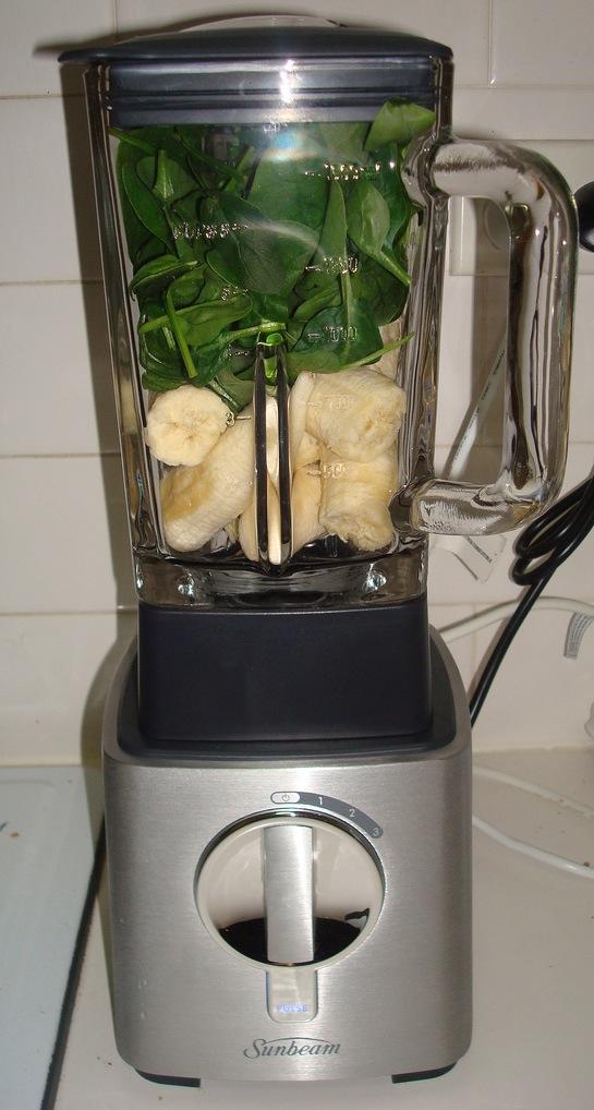 Choosing the Right Blender for Your Healthy Lifestyle