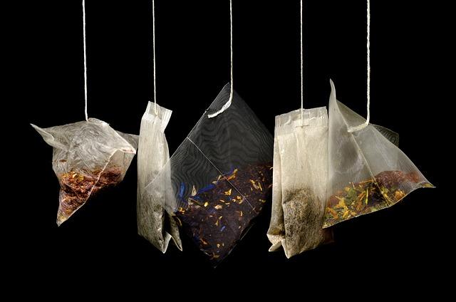 Understanding the Benefits and Drawbacks of Herbal Teas for Stress Relief